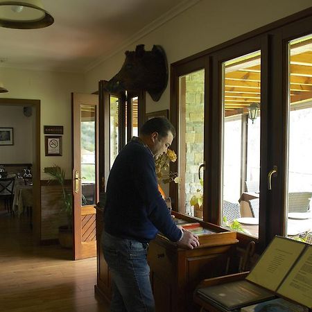Отель Hostal Monte Rio Трескарес Экстерьер фото