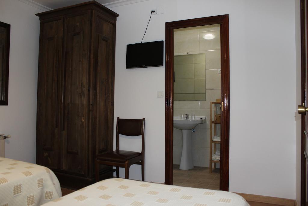 Отель Hostal Monte Rio Трескарес Номер фото