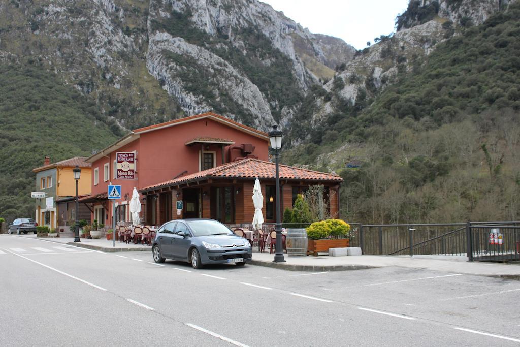 Отель Hostal Monte Rio Трескарес Экстерьер фото