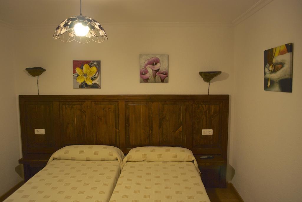 Отель Hostal Monte Rio Трескарес Номер фото