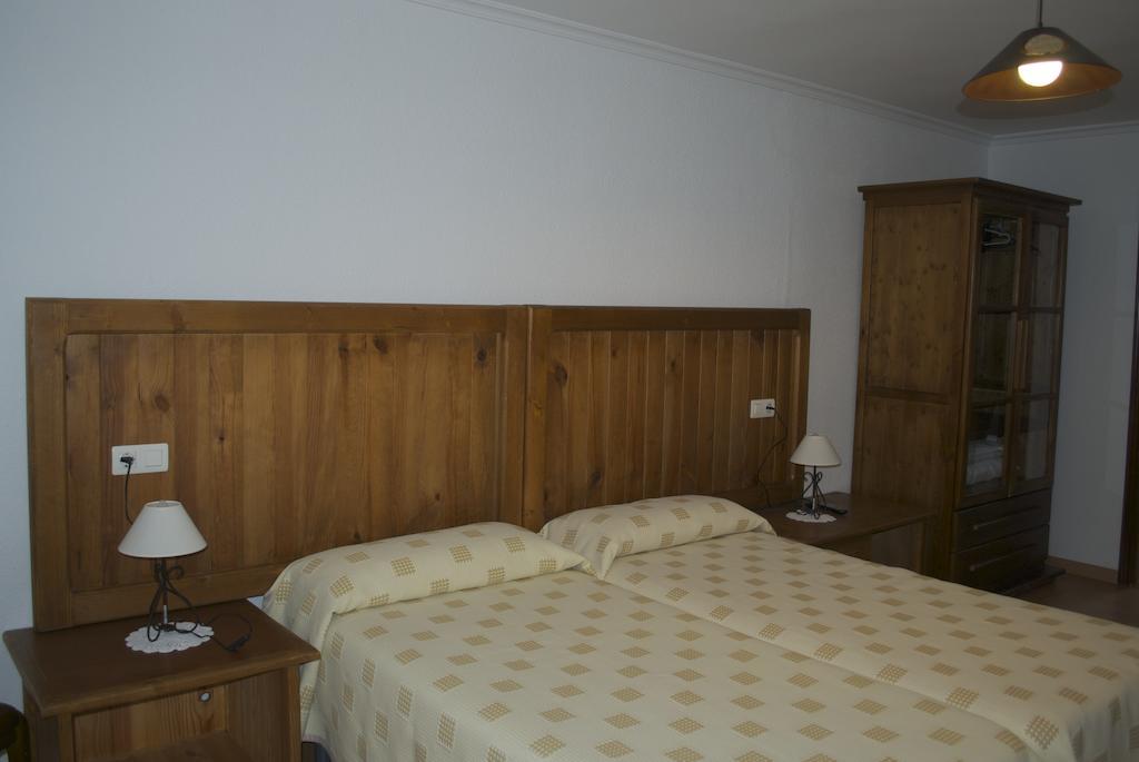 Отель Hostal Monte Rio Трескарес Номер фото